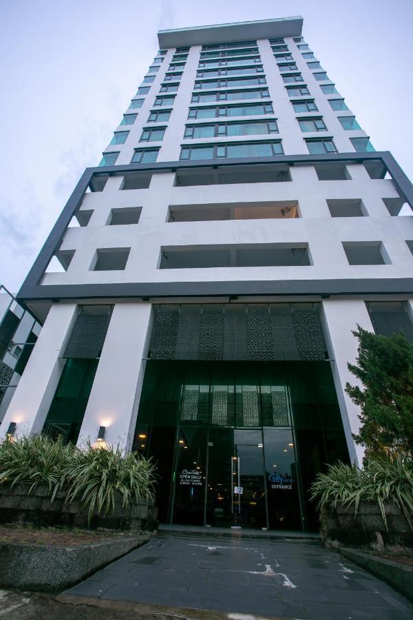 Sky Hotel Kota Kinabalu Zewnętrze zdjęcie