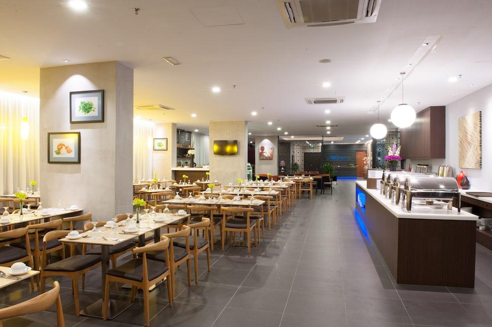 Sky Hotel Kota Kinabalu Zewnętrze zdjęcie